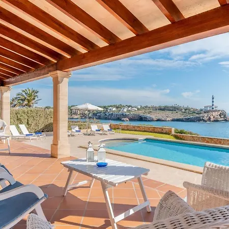 Front A Far * Portocolom (Mallorca)